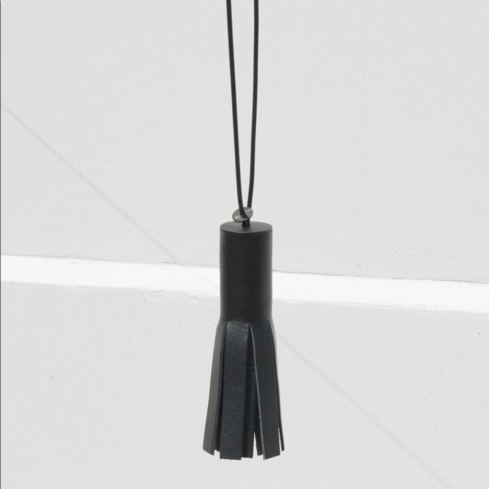 Building Block Basic Black Tassel